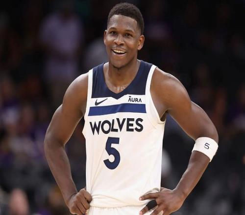 圣保罗官方：奥斯卡被确诊为迷走神经性晕厥，目前情况稳定（圣保罗通报：奥斯卡确诊迷走神经性晕厥，状态已稳定）