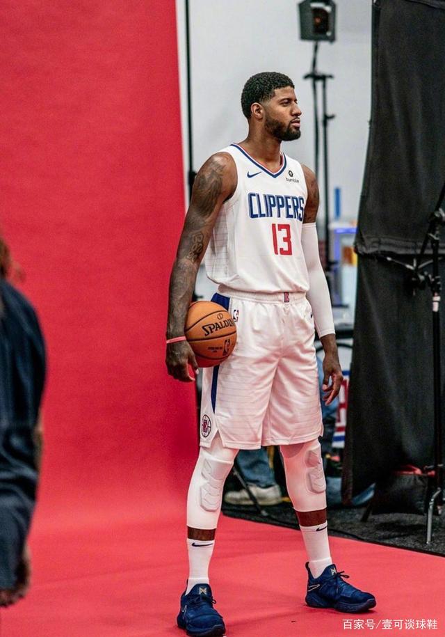 半场：马竞1-1莱万特，德拉富恩特乌龙，马努-桑切斯破旧主（上半场：马竞与莱万特战成1-1，德拉富恩特送出乌龙，马努-桑切斯反戈旧主）