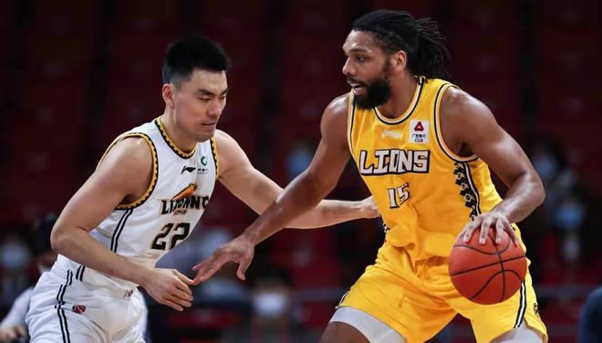 萨拉赫告别迪亚斯：很荣幸能参与你的成功故事，祝你一切顺利（萨拉赫送别迪亚斯：有幸见证你的荣耀，祝你前程似锦）