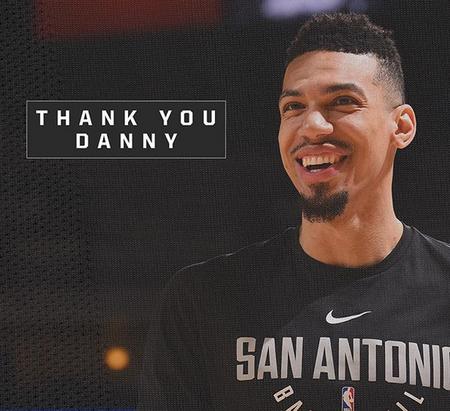 长传精准到像遥控（长传如遥控般精准）