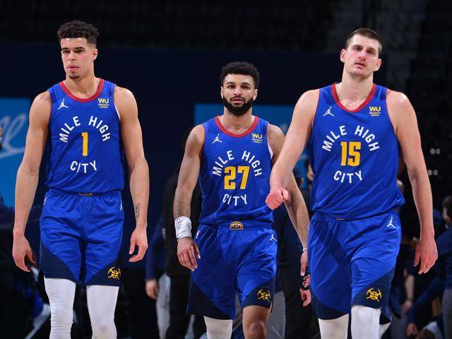 2025／26赛季英超：顶级球星变主帅！新赛季他们的执教成果都如何（英超2025／26赛季：名宿转型主帅，他们的带队成绩如何？）