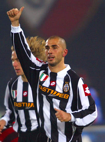 太阳报：卷入亚马尔分手事件的女网红喜欢KK，是名狂热足球迷（太阳报：牵涉亚马尔分手风波的女网红偏爱KK，是位铁杆足球迷）