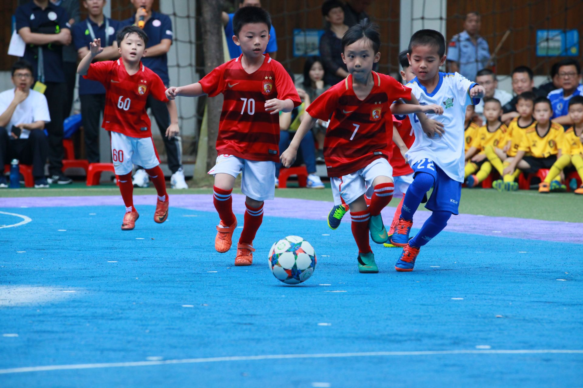 萨利巴身价上涨至9000万欧，成为世界上身价最高的后卫（萨利巴身价涨至9000万欧，登顶世界后卫身价榜首）