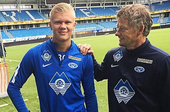 17岁273天，卡尔是拜仁队史德甲单场传射建功最年轻的球员（17岁273天，卡尔刷新拜仁队史德甲单场传射最年轻纪录）