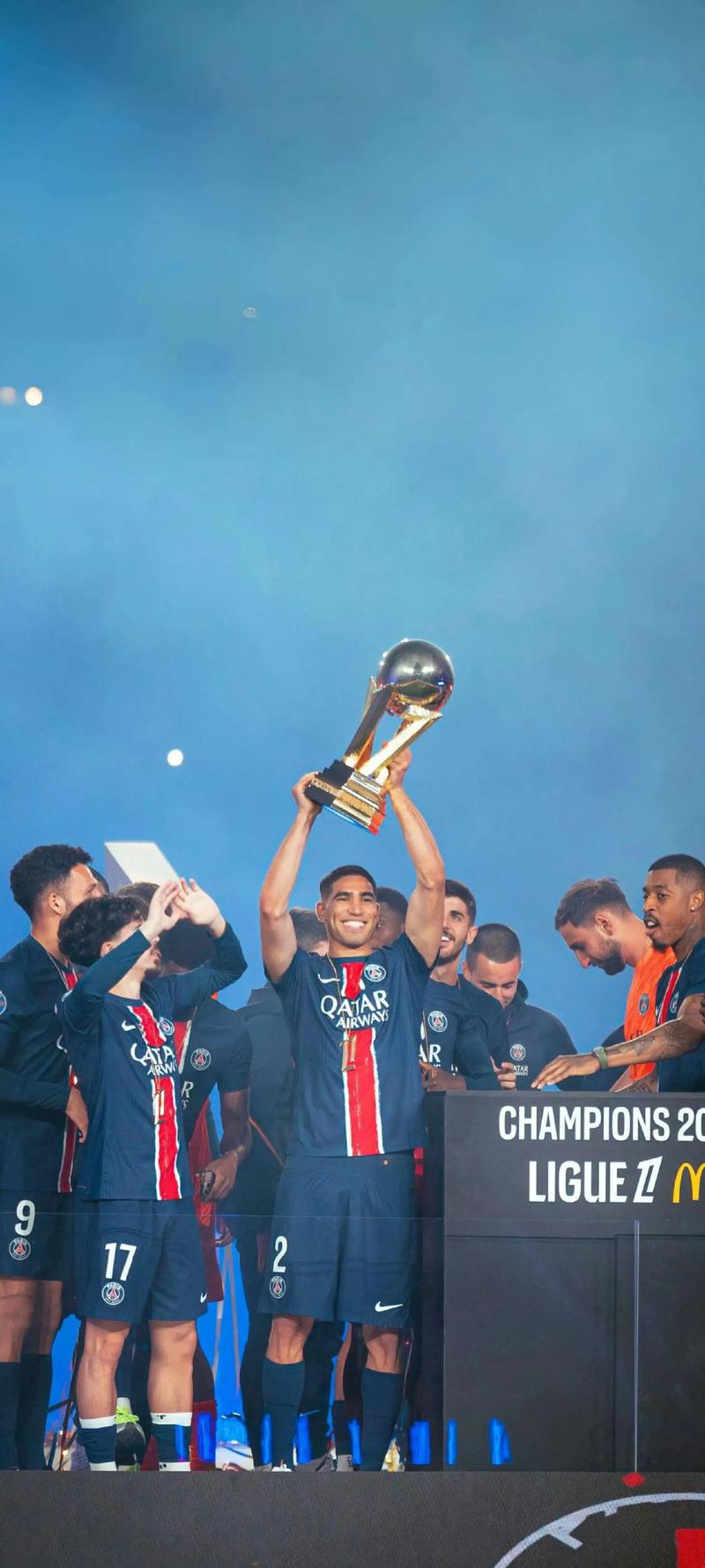 张耀坤：年轻人想踢上中超不易；现在的青训太功利忽略基本功（张耀坤：年轻球员跻身中超不易，当前青训过于功利忽视基本功）