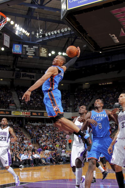 爆冷！广东狂输山西14分，进攻拉胯失误多，奎因首秀拉胯（冷门突现：广东不敌山西14分，进攻低迷失误频发，奎因处子战表现欠佳）