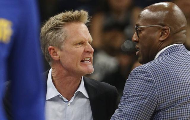 字母哥仅打3分钟伤退！雄鹿多点开花完成18分逆转捍卫主场（字母哥仅出战3分钟伤退，雄鹿群攻掀起18分大逆转守住主场）