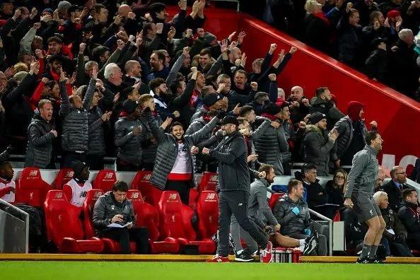 足球中超本轮进球大爆发，单轮轰入32球（中超本轮火力全开，单轮斩获32球）