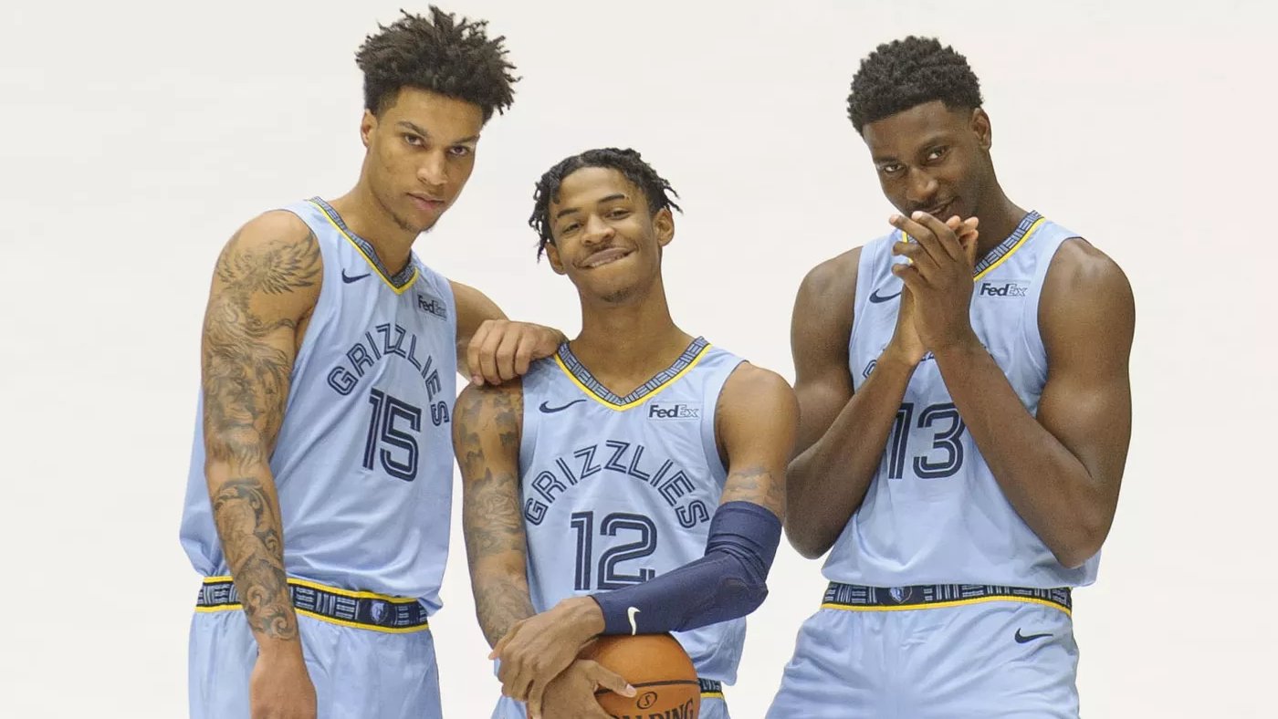 2次，阿劳霍是欧冠改制以来染红次数并列最多的巴萨球员（阿劳霍两次染红，追平欧冠改制后巴萨红牌最多纪录）