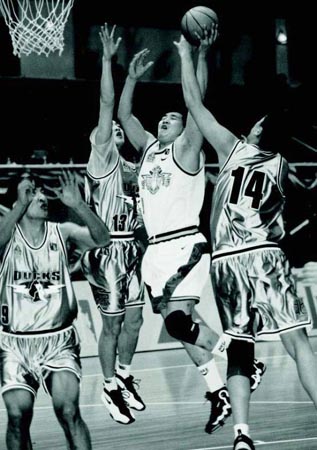 回顾21世纪篮球最佳阵容（盘点21世纪篮球巅峰阵容）