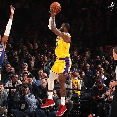 国足友谊赛战胜韩国展现新阵容（国足热身赛击败韩国，新阵容亮相）