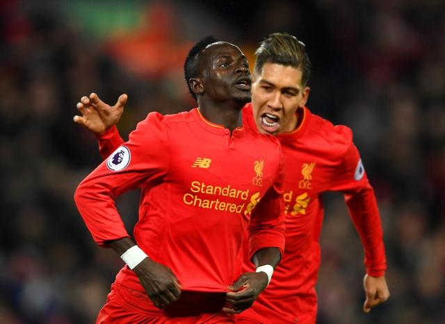 快船三分雨浇灭对手气焰（快船三分狂飙，压制对手气势）