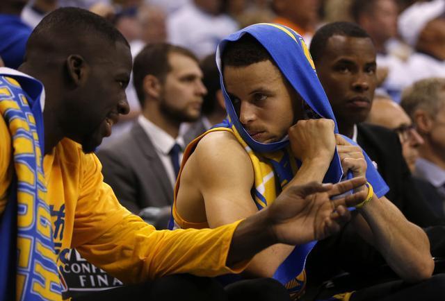 翻修球场，“连滚带爬”为的是“从从容容”（修缮球场，眼下忙乱只为日后从容）