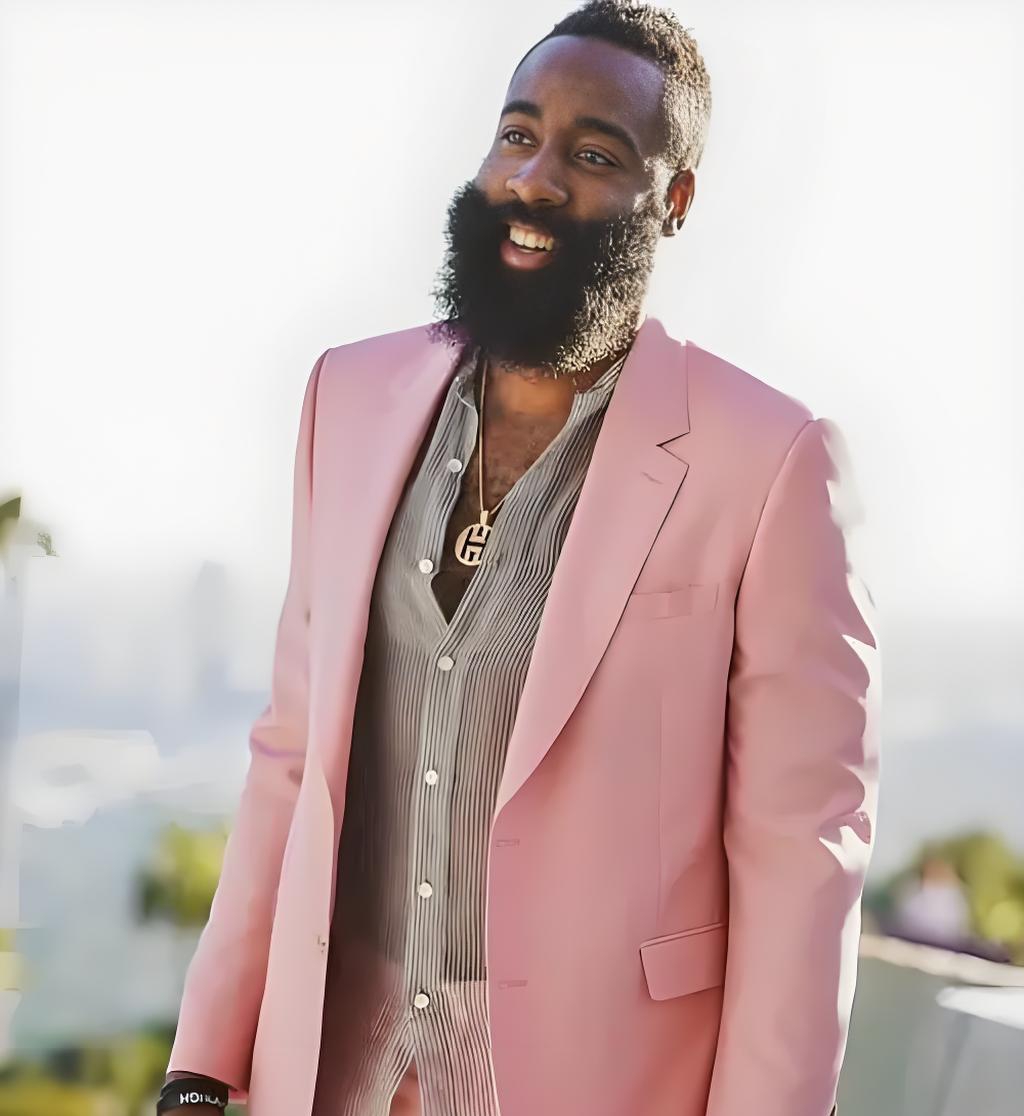 怀特复出力助阿森纳争冠，枪手伤病潮下的坚强回应（怀特复归助阿森纳冲冠，伤病潮中枪手强势回击）