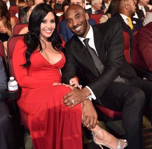 詹姆斯关键助攻锁定胜利（詹姆斯致命传球终结悬念）