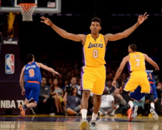 拜仁vs葡萄牙体育：凯恩、奥利塞、卡尔首发，阿方索替补（拜仁战葡萄牙体育：凯恩、奥利塞、卡尔进入首发，阿方索替补待命）