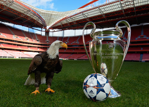 塞维利亚官方：因俱乐部上诉，主场部分看台关闭的处罚将暂停（塞维利亚官宣：俱乐部上诉获受理，主场部分看台关闭处罚暂缓执行）