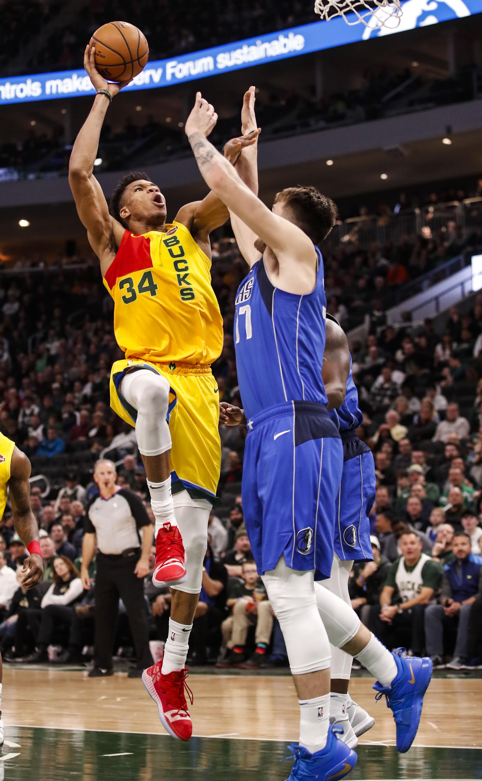 赛季新高22分！邓雨婷末节连中关键三分，遗憾错失绝杀（邓雨婷轰下赛季新高22分，末节连中关键三分仍憾未能绝杀）