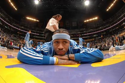 NBA战报：东契奇29分，詹姆斯关键罚球，湖人116-114险胜太阳（NBA综述：湖人116-114险胜太阳，詹姆斯关键罚球定胜负，东契奇砍下29分）