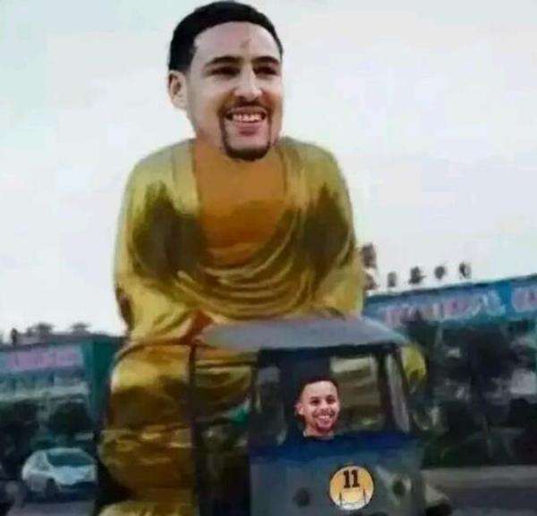 拜仁客战斯图加特：雅克松、金玟哉首发，乌尔比希出战（拜仁客场对阵斯图加特：雅克松、金玟哉先发，乌尔比希登场）