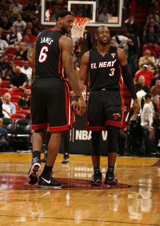 红牛集团CEO：克洛普现在无意重返教练席，他热爱现在的工作（红牛集团CEO：克洛普暂不打算重返执教岗位，正享受当下的工作）