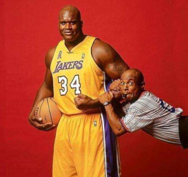 詹姆斯谈比赛活力：有时能匹配，有时不能，关键在于每场比赛的提升（詹姆斯：能量起伏难免，关键是每场都更进一步）